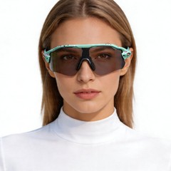 bs1725-0043_green_rectangular_tr90_sunglasses_model