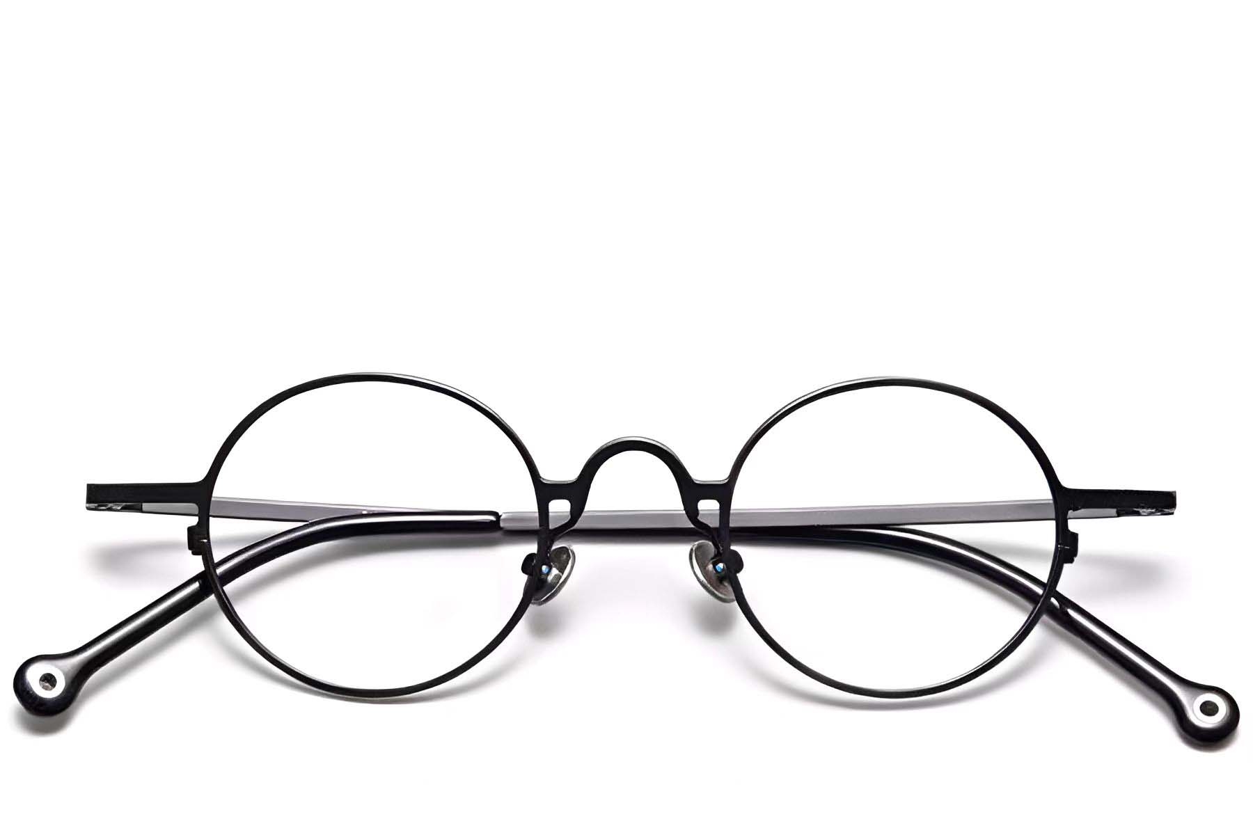 BS1913-0201_Black_Oval_Titanium_Glasses_front