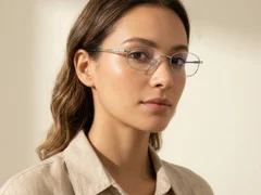 BS1913-0340_Silver_Rectangular_Titanium_Glasses-tryon_female