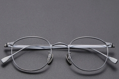BS1913-0352_Silver_Oval_Titanium_Glasses_front