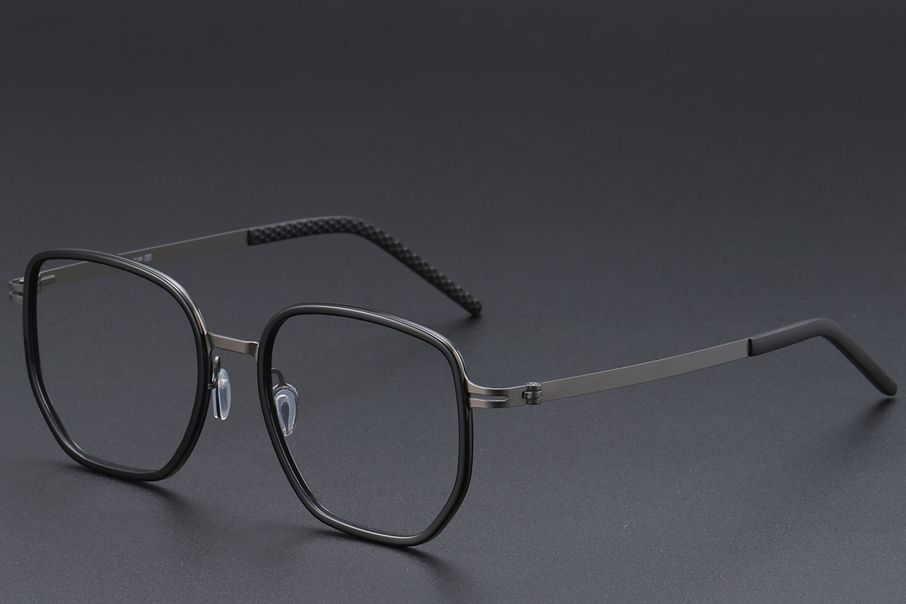 BS1913-0397_Black_Geometric_Titanium_Glasses_corner.png