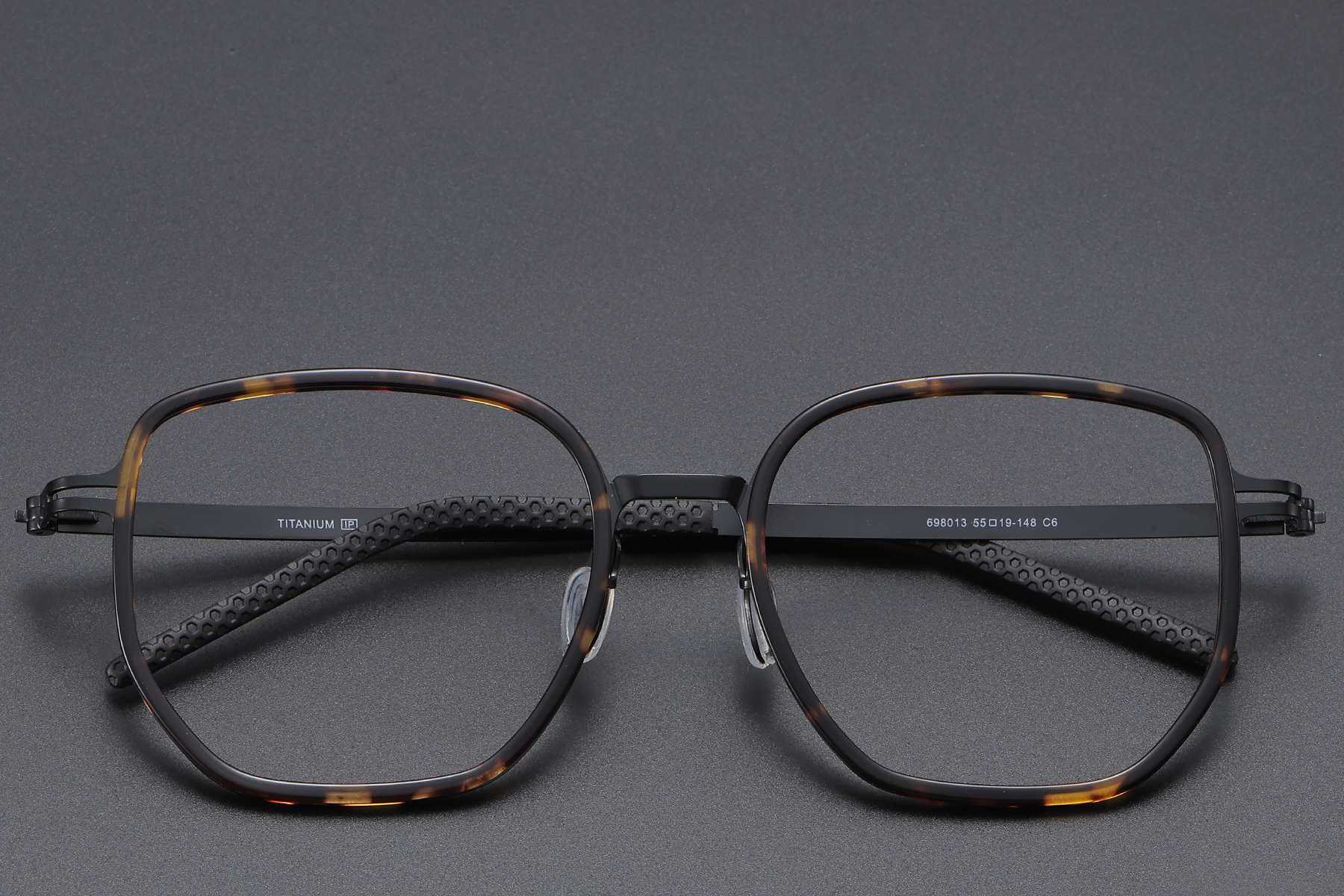 BS1913-0399_Tortoiseshell_Geometric_Titanium_Glasses_front