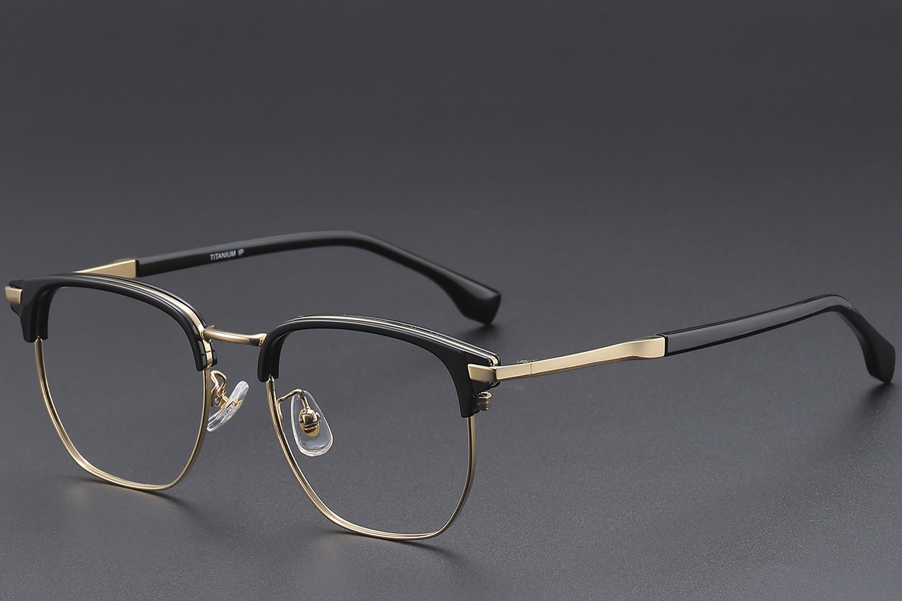 BS1913-0421_Black_Geometric_Titanium_Glasses_corner