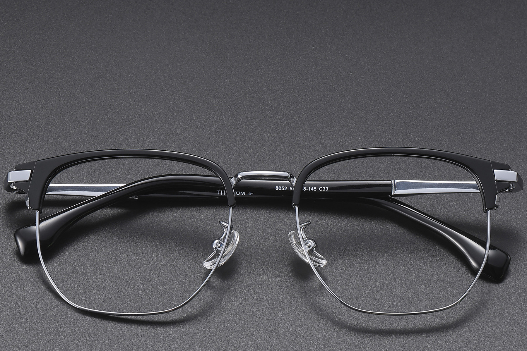 BS1913-0422_Black_Geometric_Titanium_Glasses_front