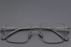 BS1913-0423_Grey_Rectangular_Titanium_Glasses_front