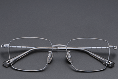 BS1913-0425_Silver_Rectangular_Titanium_Glasses_front