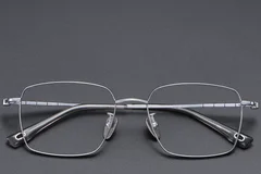 BS1913-0425_Silver_Rectangular_Titanium_Glasses_front