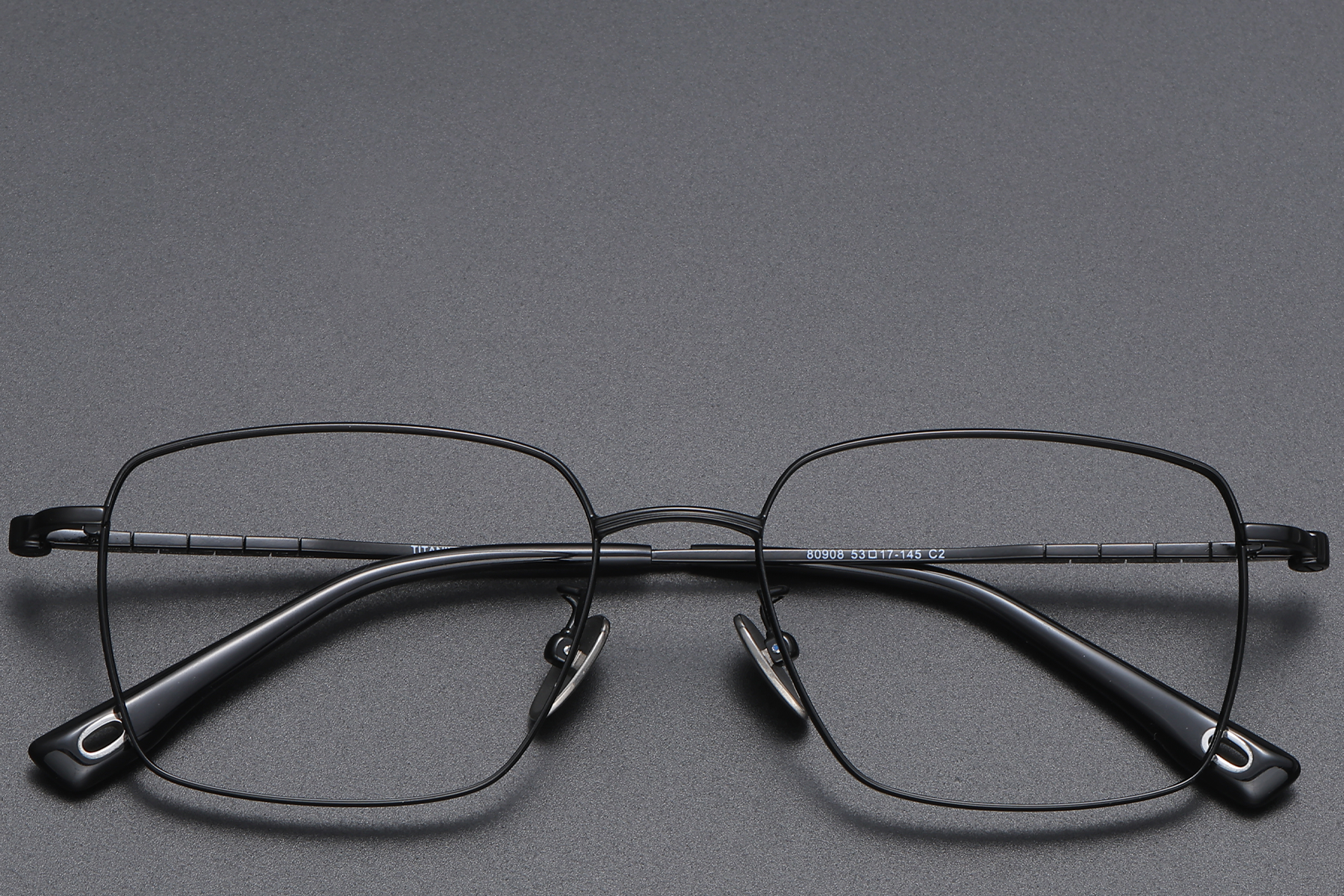 BS1913-0426_Black_Rectangular_Titanium_Glasses_front