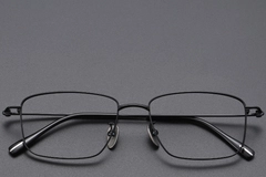 BS1913-0430_Black_Rectangular_Titanium_Glasses_front