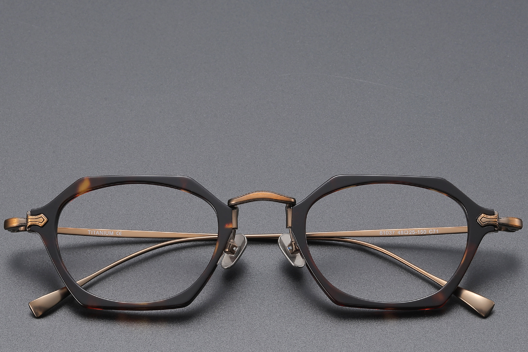 BS1913-0437_Tortoiseshell_Geometric_Titanium_Glasses_front
