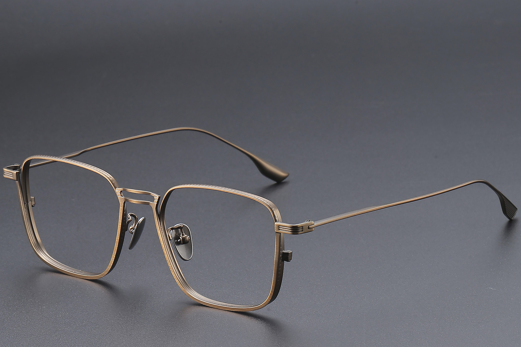 BS1913-0462_Brown_Rectangular_Titanium_Glasses_corner