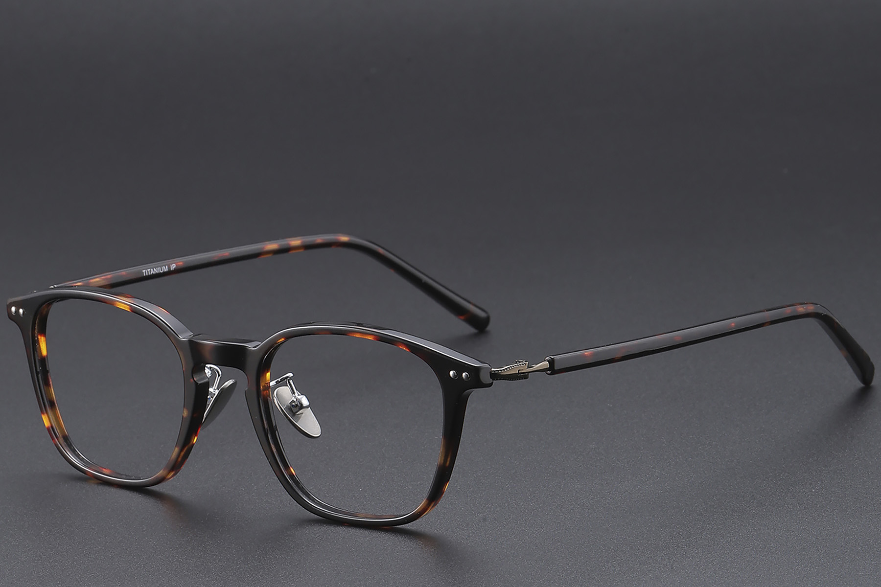 BS1913-0475_Tortoiseshell_Rectangular_Acetate_Glasses_corner