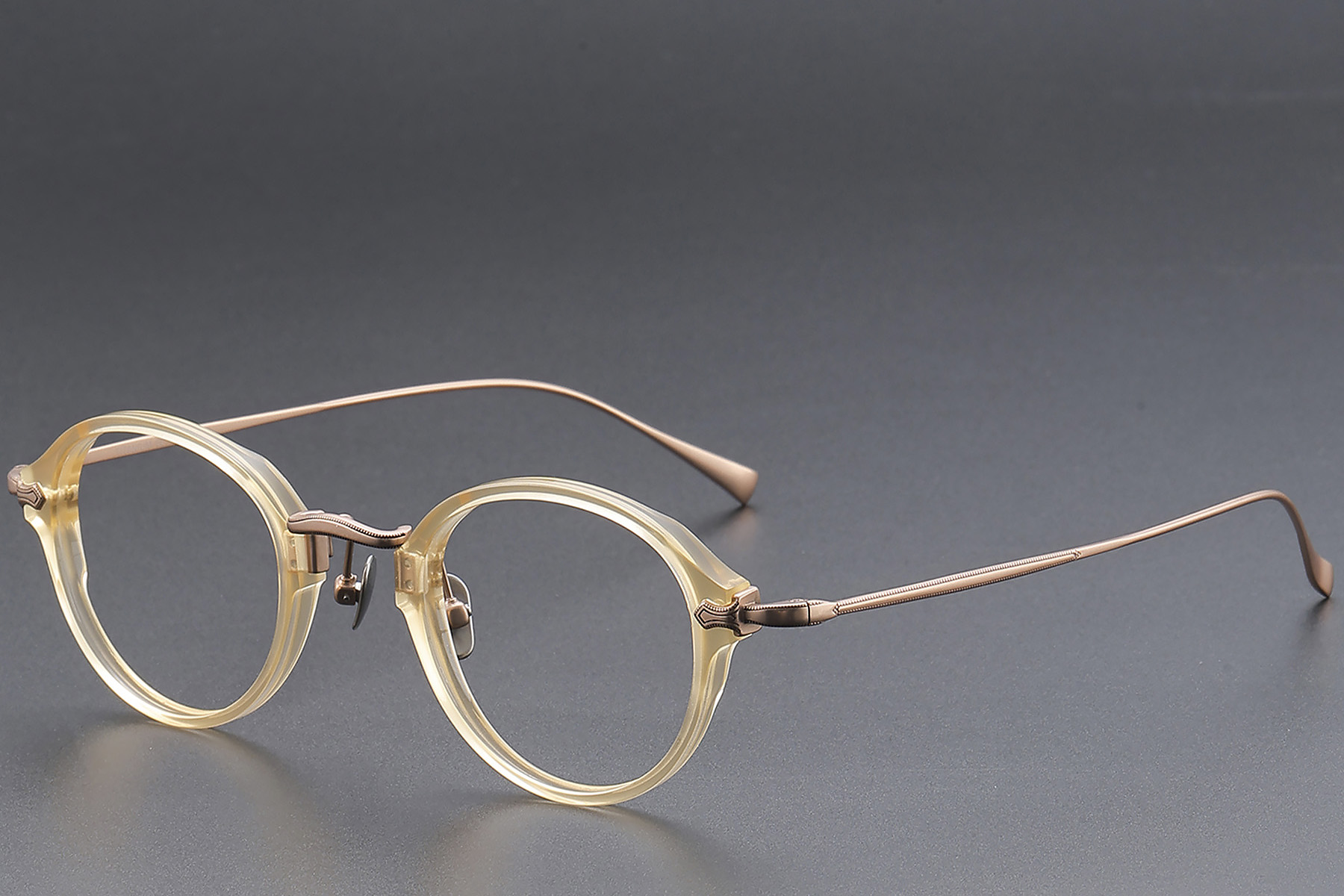 BS1913-0492_Yellow_Oval_Titanium_Glasses_corner
