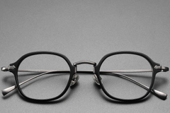 BS1913-0493_Black_Oval_Titanium_Glasses_front