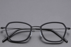 BS1913-0503_Black_Butterfly_Titanium_Glasses_front