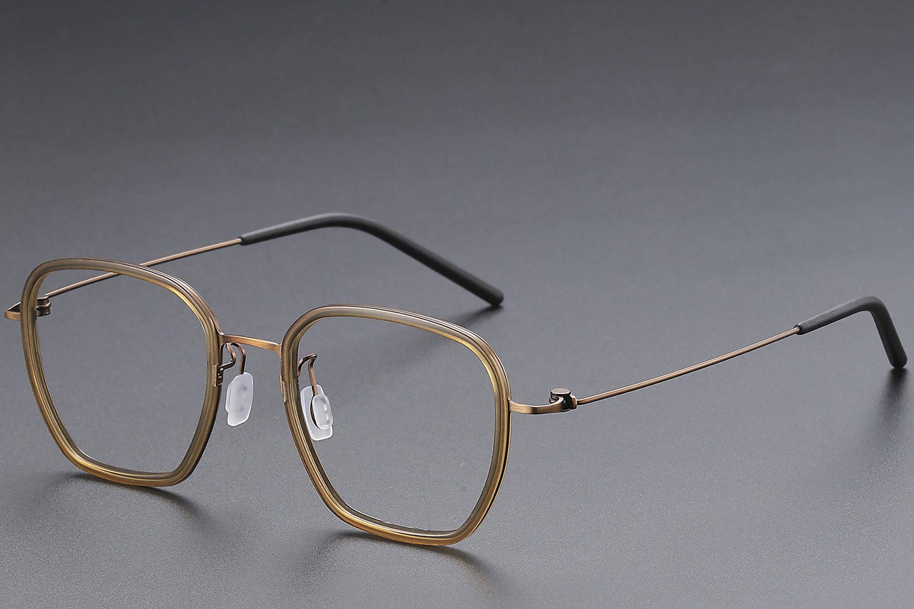 BS1913-0508_Brown_Rectangular_Titanium_Glasses_corner