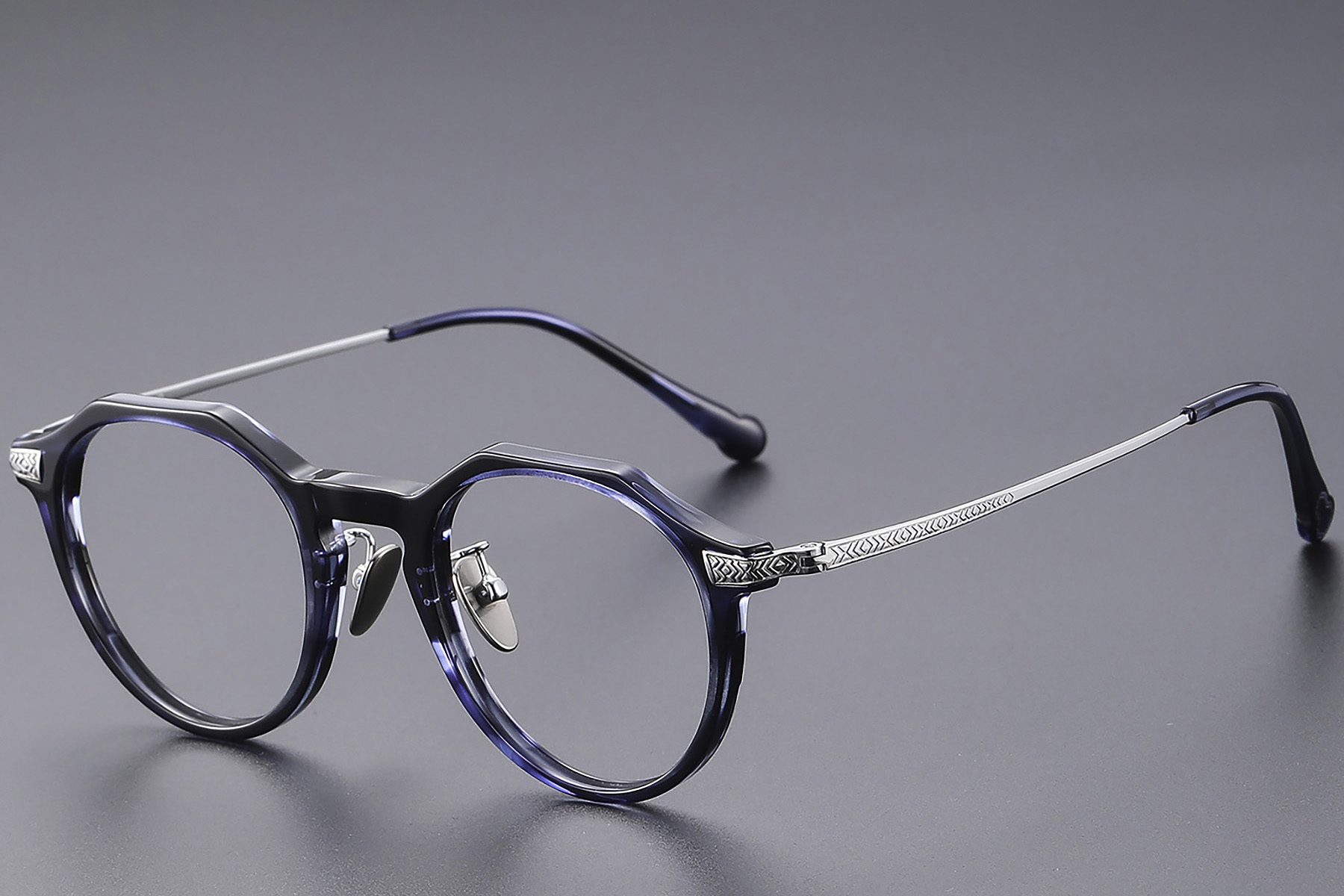 BS1913-0532_Blue_Oval_Titanium_Glasses_corner