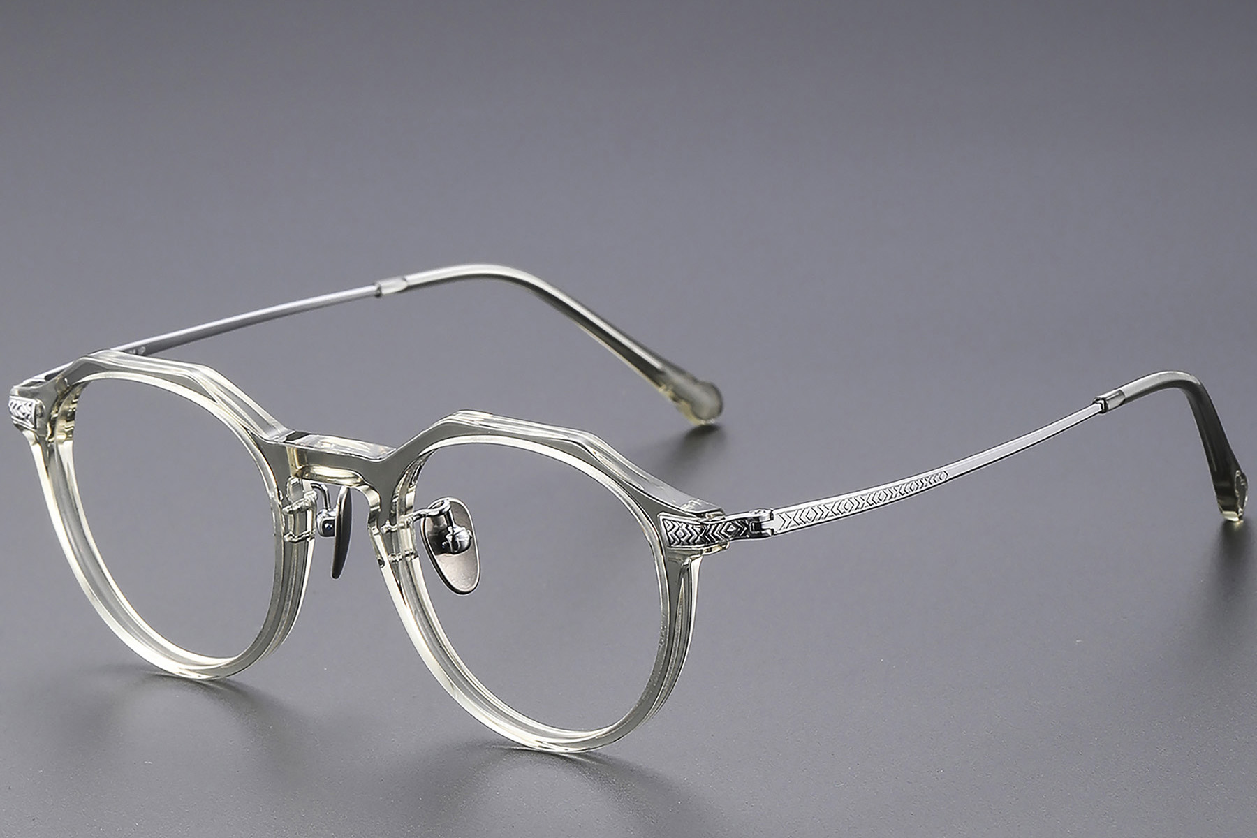 BS1913-0534_Green_Oval_Titanium_Glasses_corner