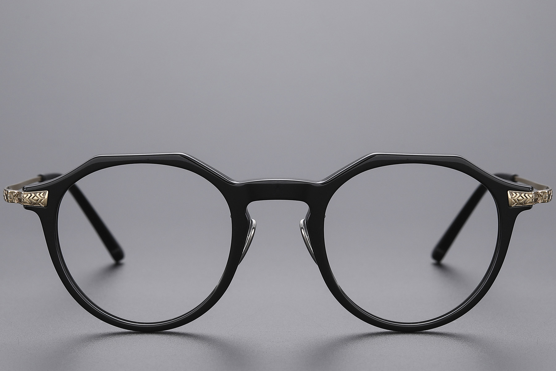 BS1913-0535_Black_Oval_Titanium_Glasses_front