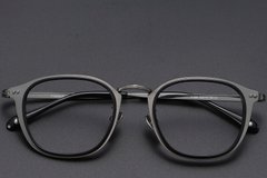 BS1913-0536_Black_Oval_Titanium_Glasses_front