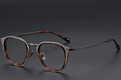 BS1913-0537_Tortoiseshell_Oval_Titanium_Glasses_corner