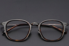 BS1913-0537_Tortoiseshell_Oval_Titanium_Glasses_front