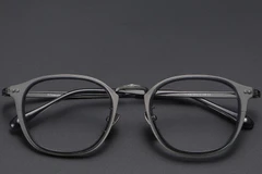 BS1913-0538_Grey_Oval_Titanium_Glasses_front
