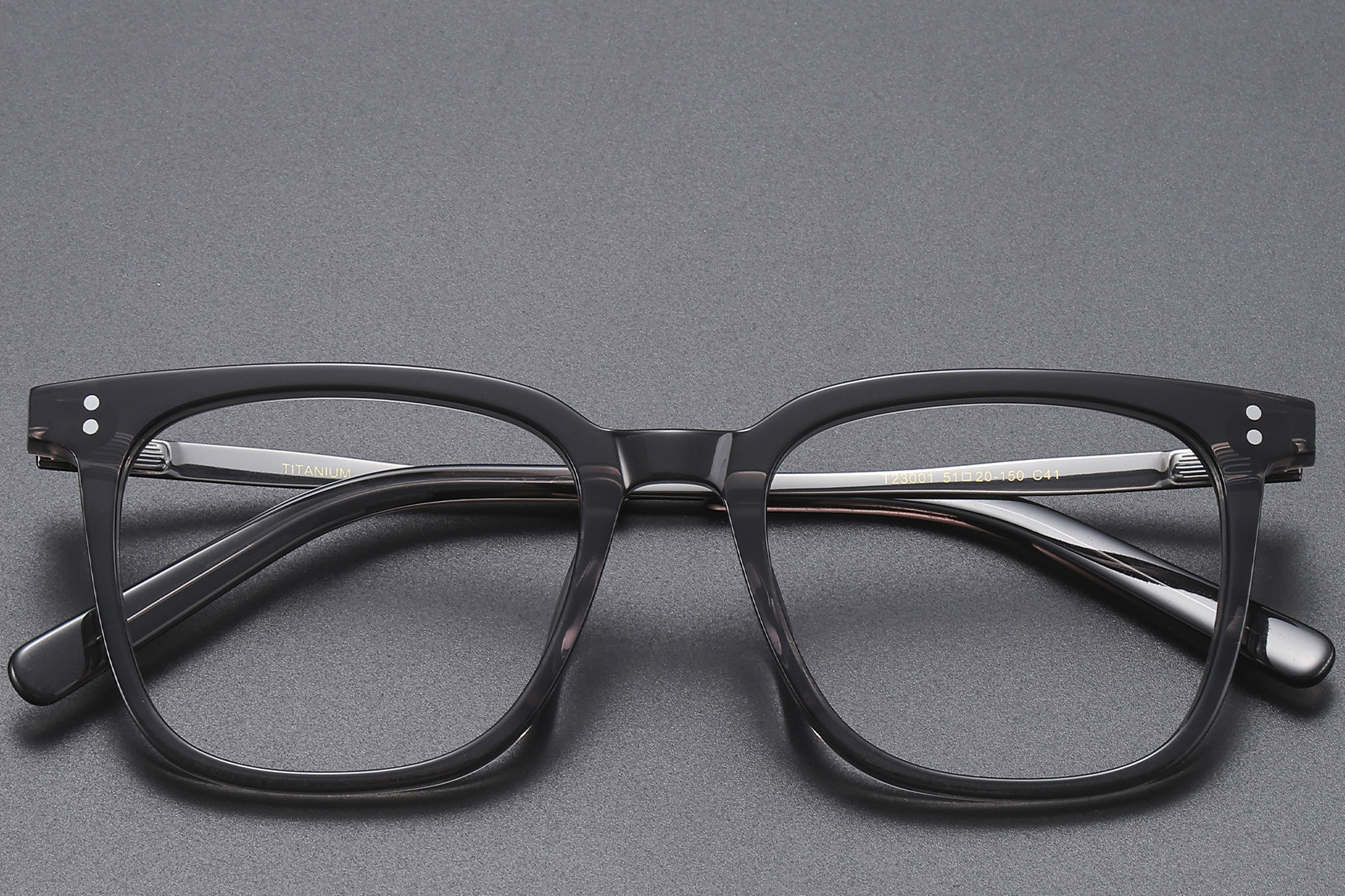 BS1913-0542_Grey_Rectangular_Titanium_Glasses_front