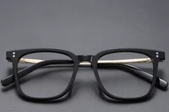 BS1913-0543_Black_Rectangular_Titanium_Glasses_front