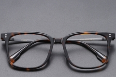 BS1913-0546_Tortoiseshell_Rectangular_Titanium_Glasses_front