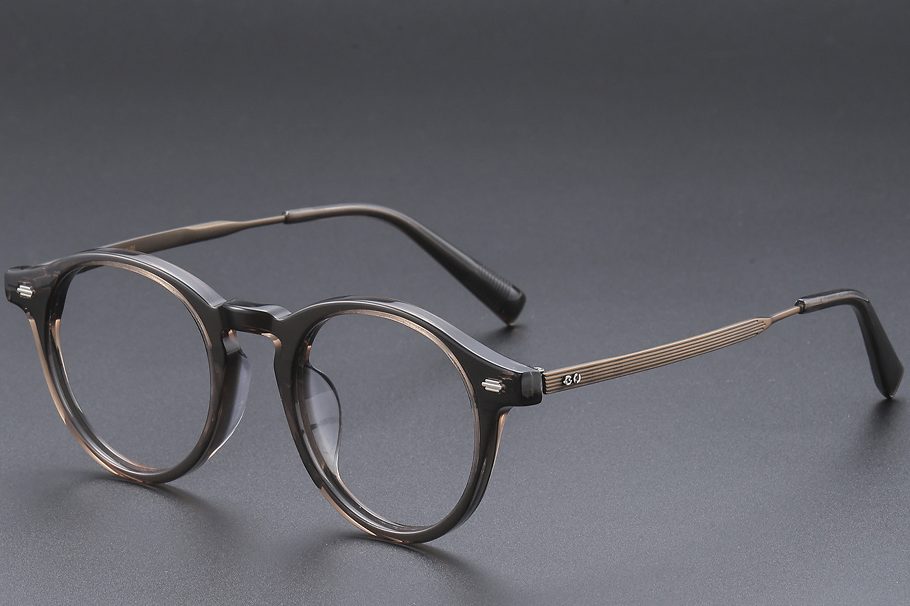 BS1913-0553_Brown_Oval_Titanium_Glasses_corner