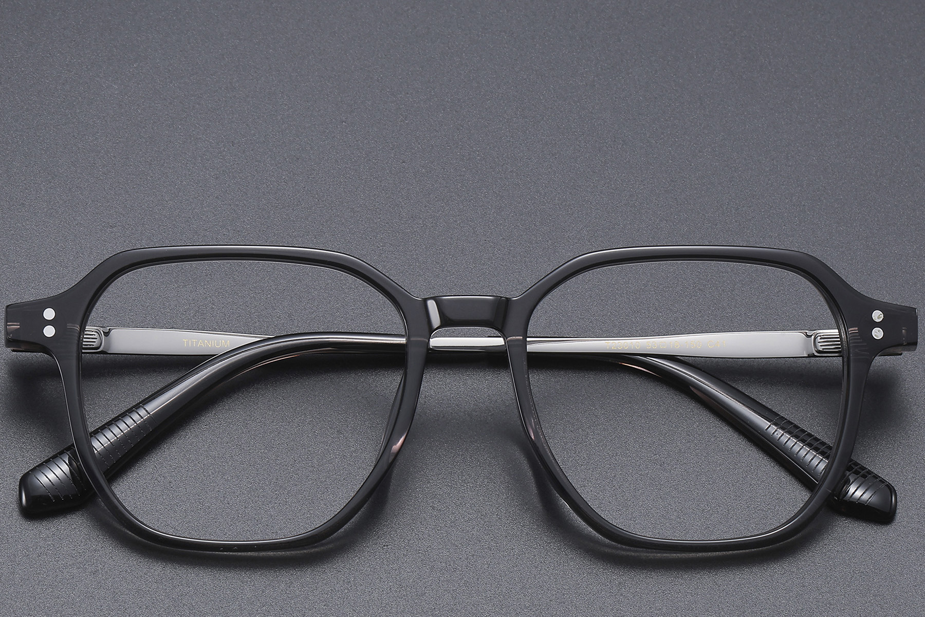 BS1913-0558_Grey_Rectangular_Titanium_Glasses_front