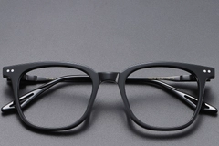 BS1913-0561_Black_Rectangular_Titanium_Glasses_front