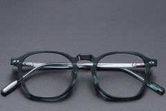 BS1913-0566_Green_Rectangular_Titanium_Glasses_front