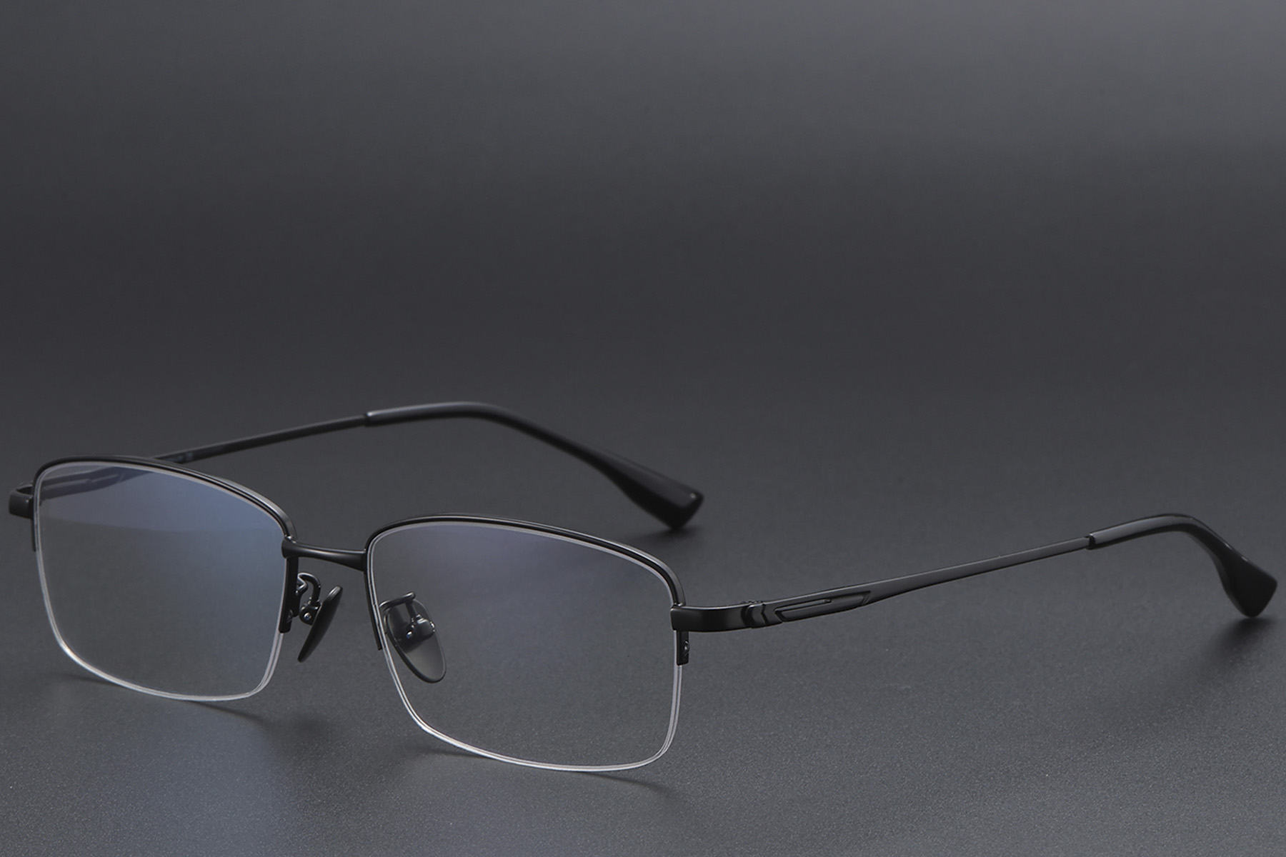 BS1913-0586_Black_Semi-rimless_Titanium_Glasses_corner