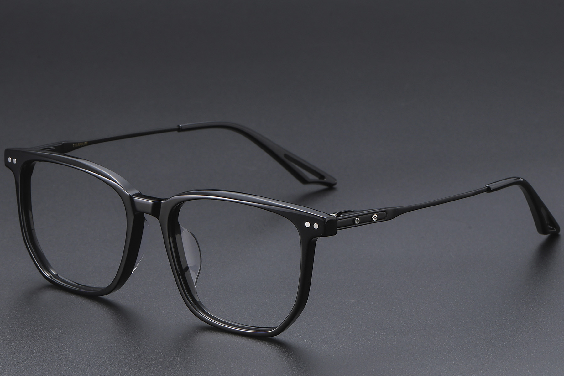 BS1913-0598_Black_Rectangular_TR90_glasses_corner