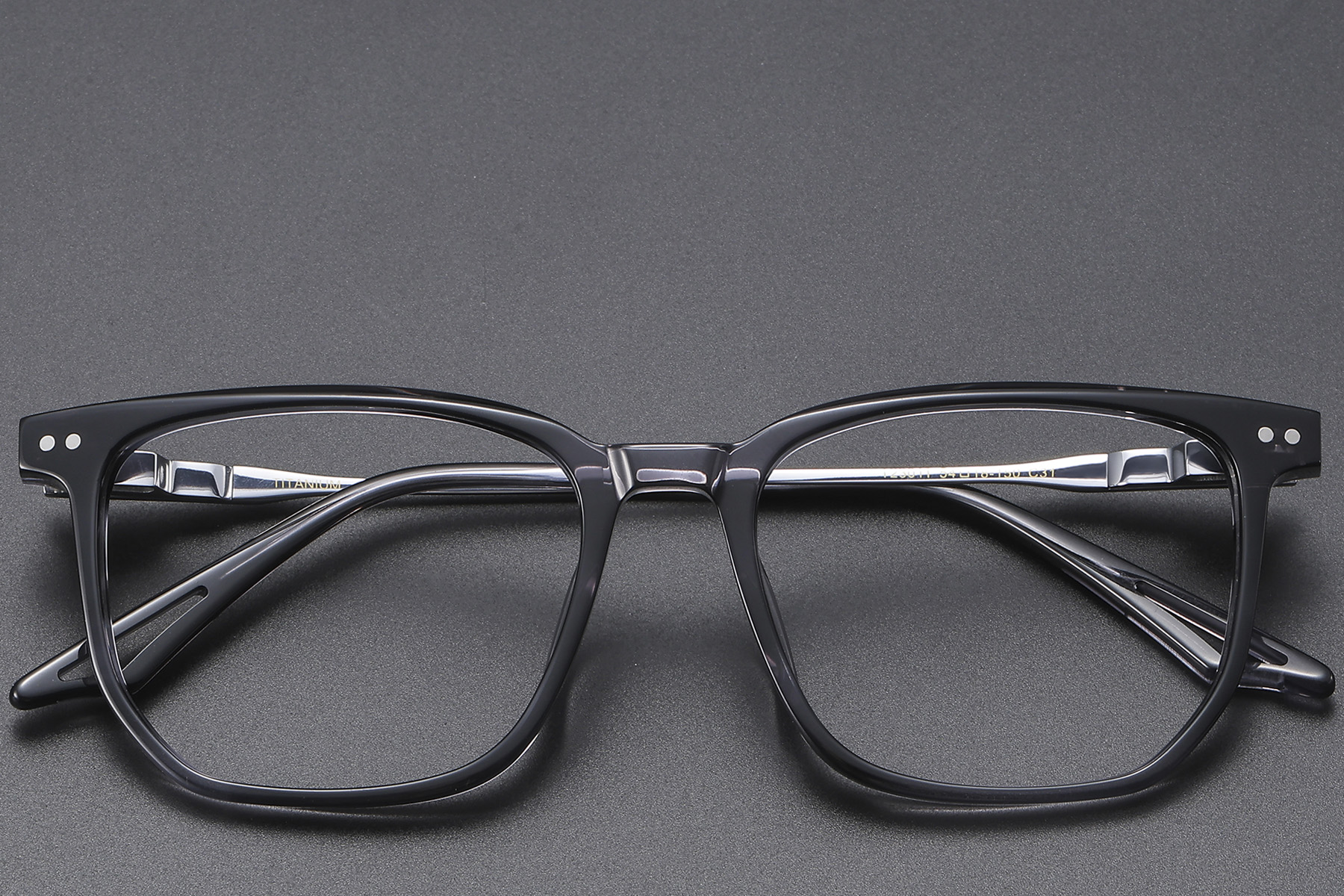 BS1913-0599_Grey_Rectangular_TR90_glasses_front