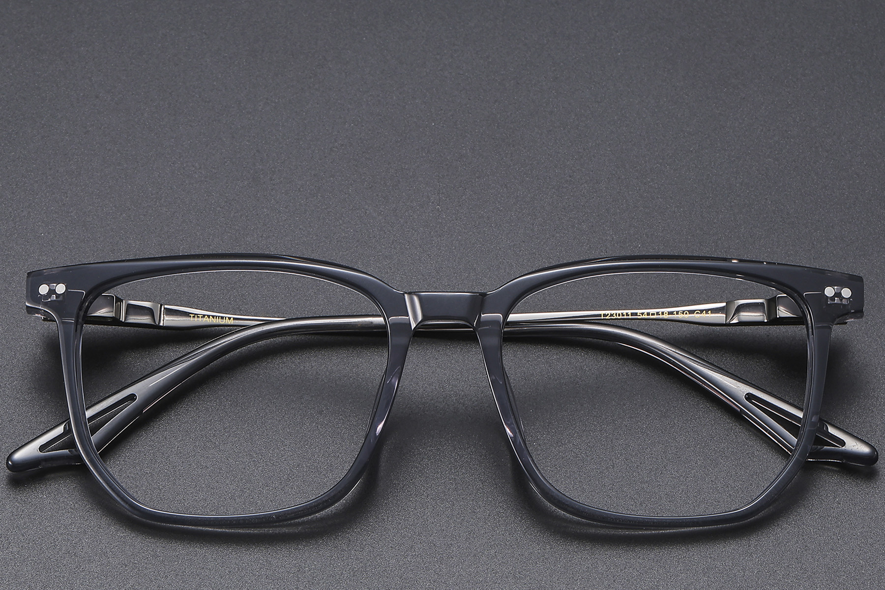 BS1913-0600_Grey_Rectangular_TR90_glasses_front