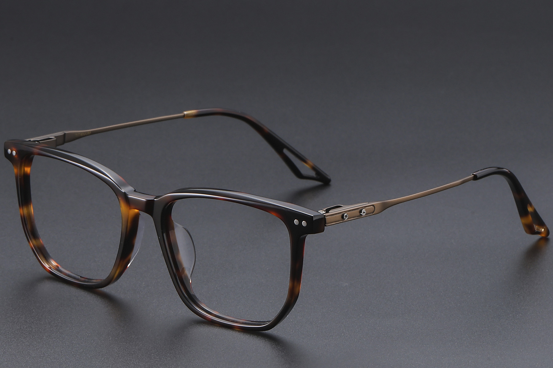 BS1913-0601_Tortoiseshell_Rectangular_TR90_glasses_corner