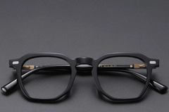 BS1913-0604_Black_Rectangular_TR90_glasses_front