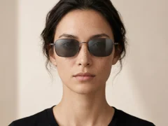 BS1913-0638_Grey_Rectangular_Titanium_sunglasses-tryon_female