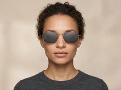 BS1913-0643_Grey_Rectangular_Titanium_sunglasses-tryon_female