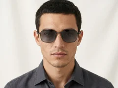 BS1913-0647_Black_Rectangular_Titanium_sunglasses-tryon_male