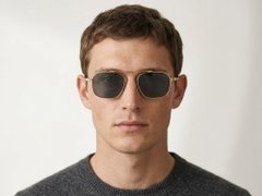 BS1913-0650_Golden_Aviator_Titanium_sunglasses-tryon_male