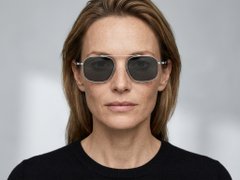 BS1913-0651_Silver_Aviator_Titanium_sunglasses-tryon_female