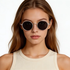 bs1913-0668_silver_round_titanium_sunglasses_model