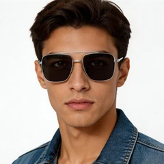bs1913-0674_silver_aviator_titanium_sunglasses_model