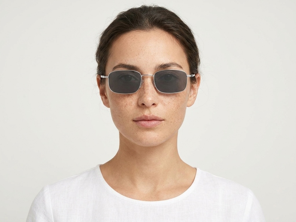 BS1913-0680_Silver_Rectangular_Titanium_sunglasses-tryon_female