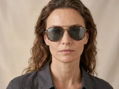 BS1913-0692_Tortoiseshell_Aviator_Titanium_sunglasses-tryon_female