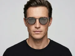 BS1913-0697_Tortoiseshell_Oval_Titanium_sunglasses-tryon_male